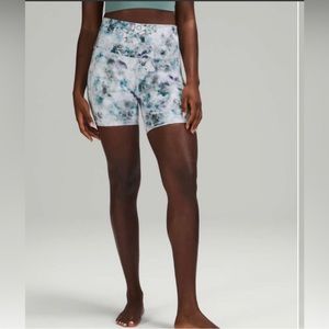 Lululemon Align 6” shorts